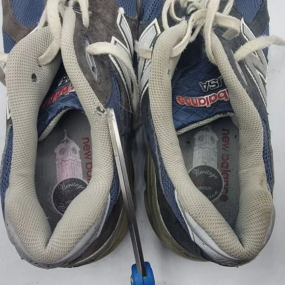 New Balance 990 Mens 11 Blue Sneakers Shoes Athletic Low Top Lace Up USA M990NV3